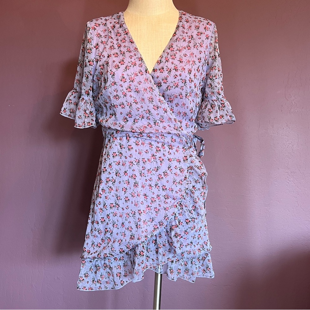 💜Adorable Floral Ruffle Mini Wrap Short Sleeve Dress in Lavender by Showpo